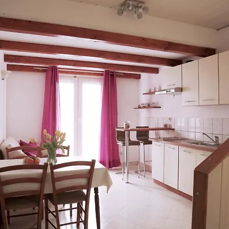 Doris Apartment *